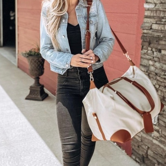 ✨HOST PICK!!✨🌸HENNY AND LEV - Canvas Duffle Weekender With Matching Pouch🌸 - Picture 9 of 13